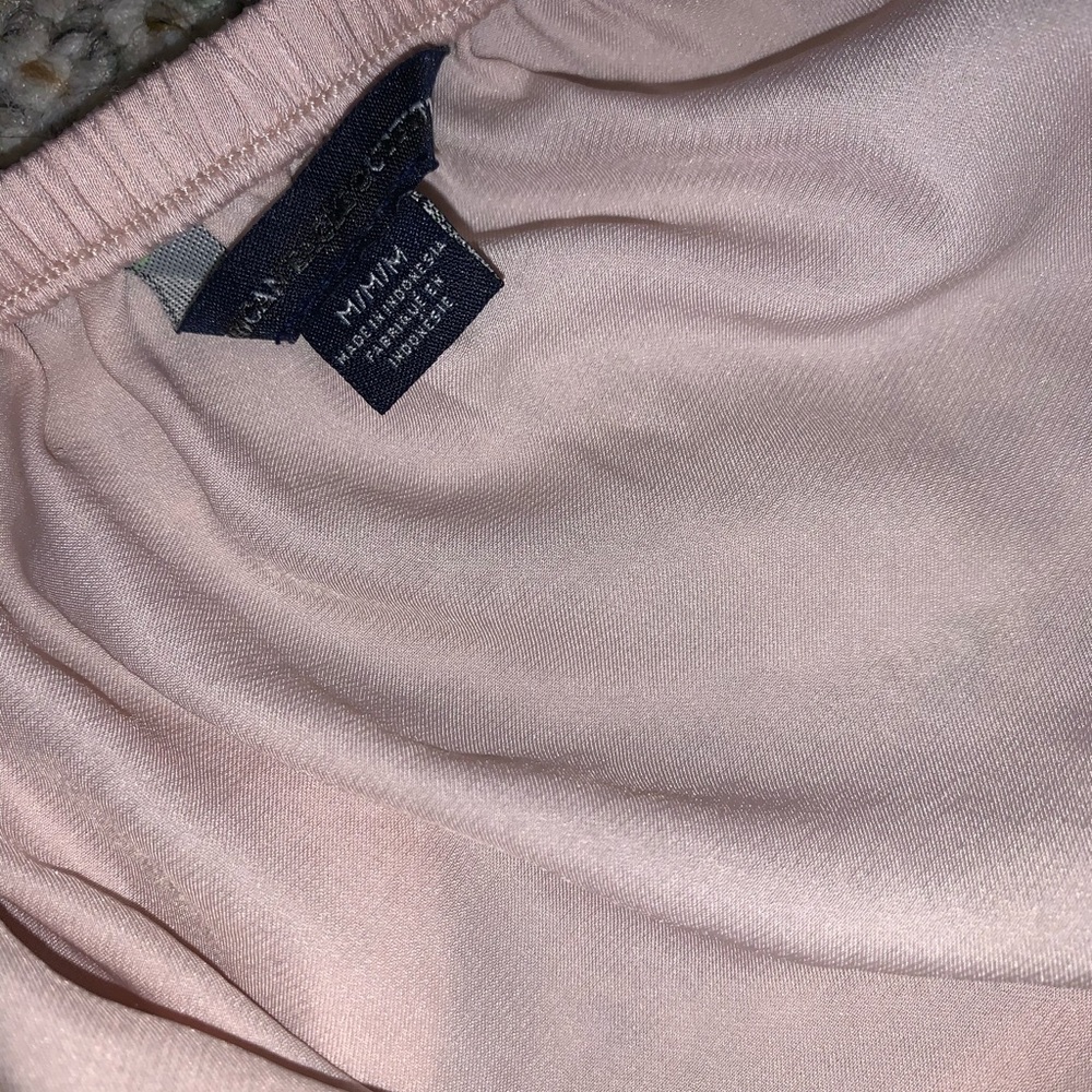 NWOT AE Top - Picture 4 of 4